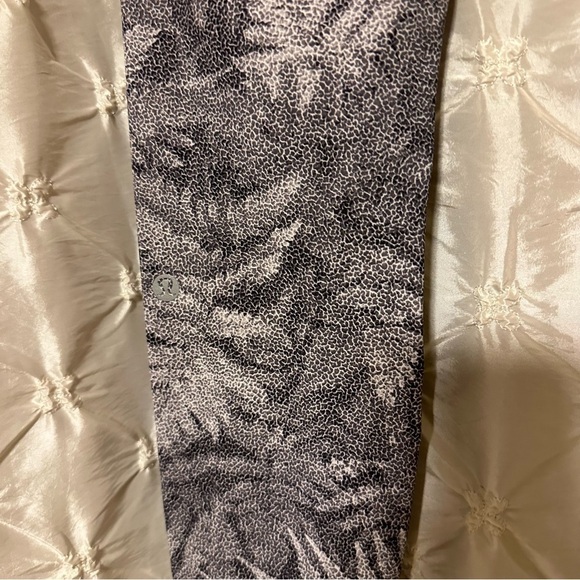 Lululemon Fast & Free 7/8 Tight Leggings Kindred Spirit Alpine White Multi - Picture 7 of 14